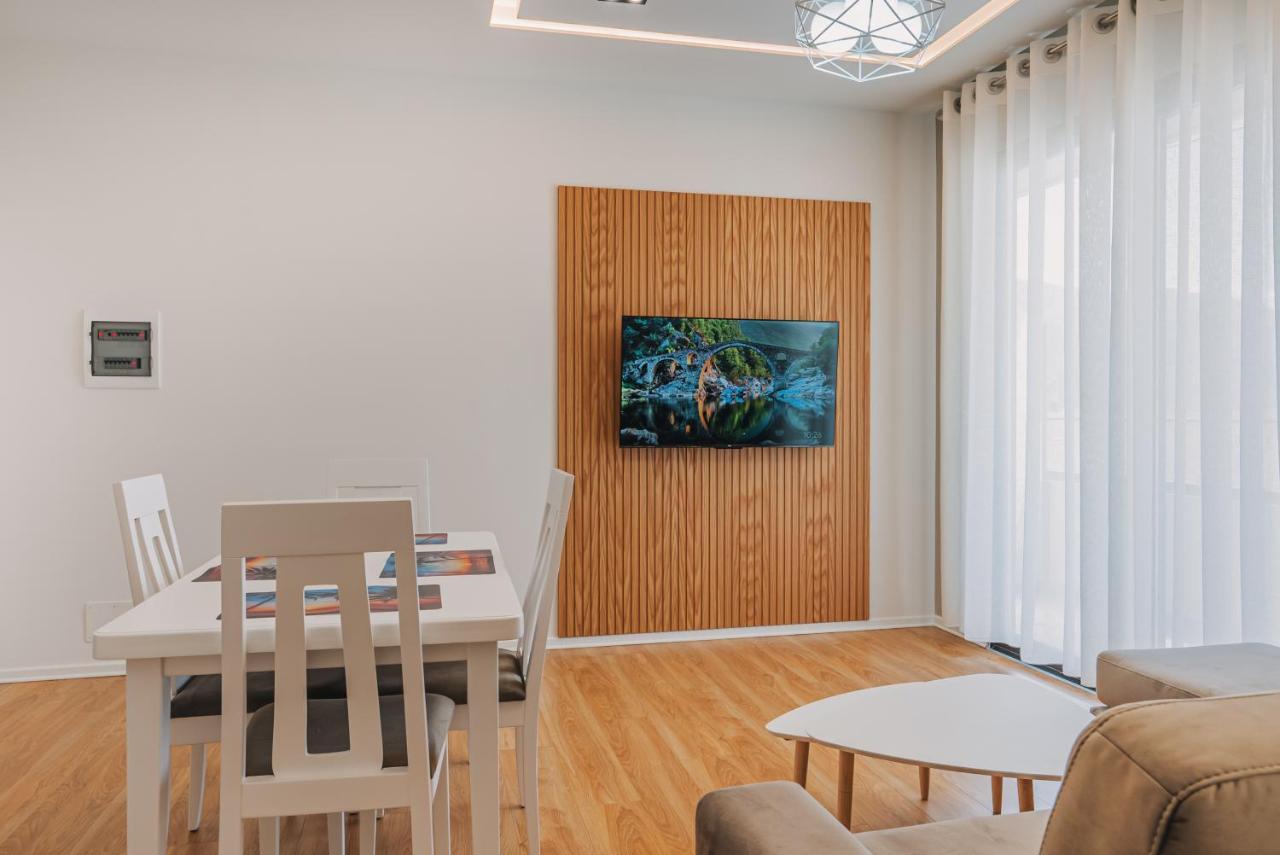 Jd Luxury Apartments Вльора Екстер'єр фото